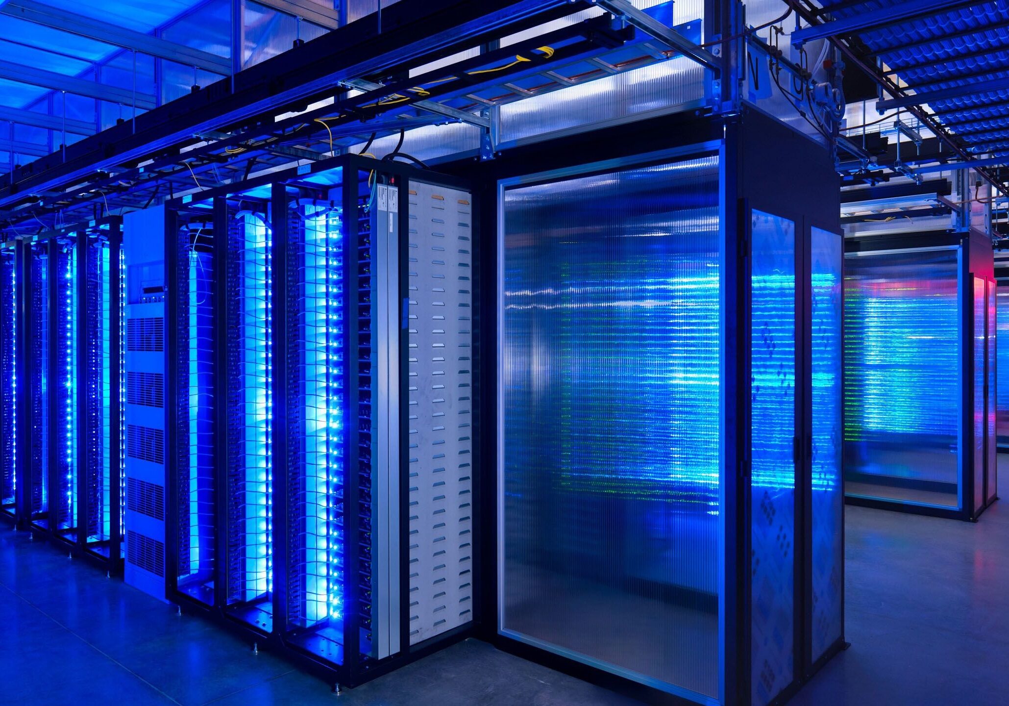 Free computer server room image, public domain CC0 photo.

More:

 View public domain image source <a href="https://pxhere.com/en/photo/71859">here</a>