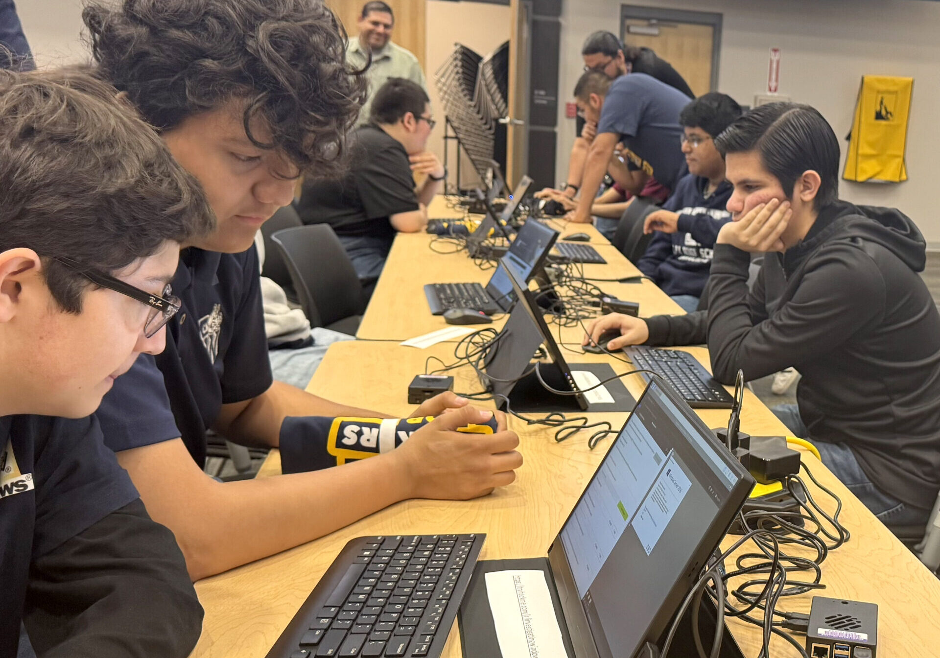 STC Students at computers
